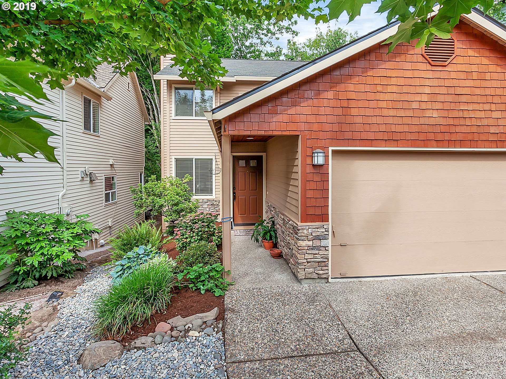 Lake Oswego, OR 97035,138 KINGSGATE RD