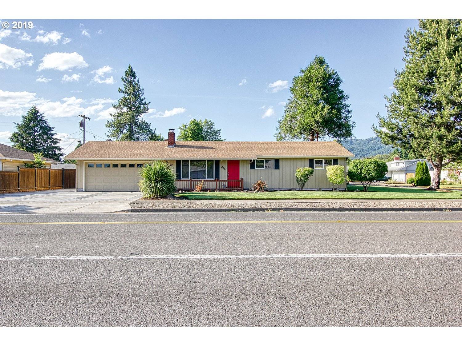 246 HAYDEN BRIDGE WAY, Springfield, OR 97477