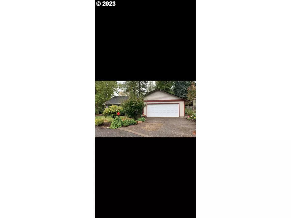 Milwaukie, OR 97222,12433 SE GROVE CT