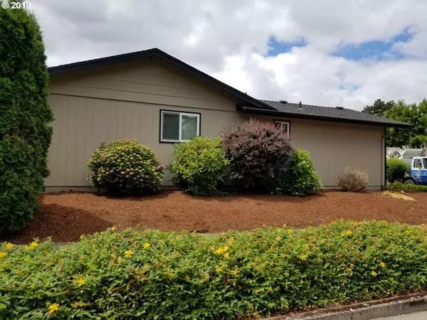 Keizer, OR 97303,988 NANDINA CT