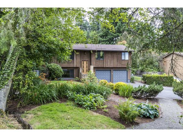 9118 SW 38TH AVE, Portland, OR 97219