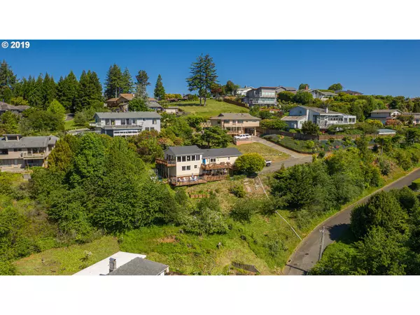 Coos Bay, OR 97420,605 N 4TH CT