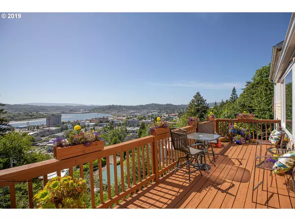 Coos Bay, OR 97420,605 N 4TH CT