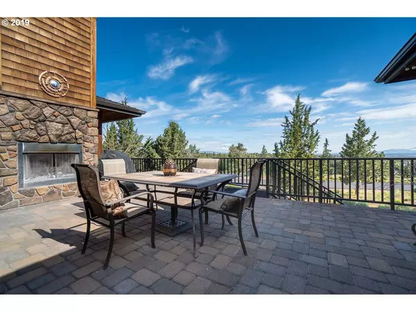 Redmond, OR 97756,10811 IRONSTONE CT