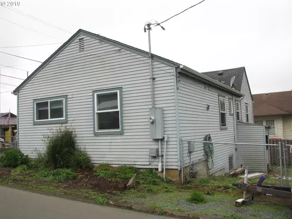 Coquille, OR 97423,596 E 11TH ST