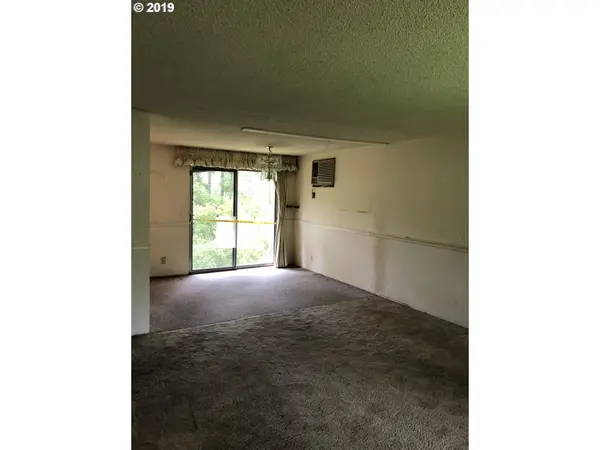 Eugene, OR 97405,4722 BROOKWOOD ST