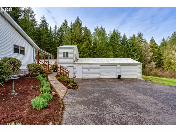 Dorena, OR 97434,36778 SHOREVIEW DR