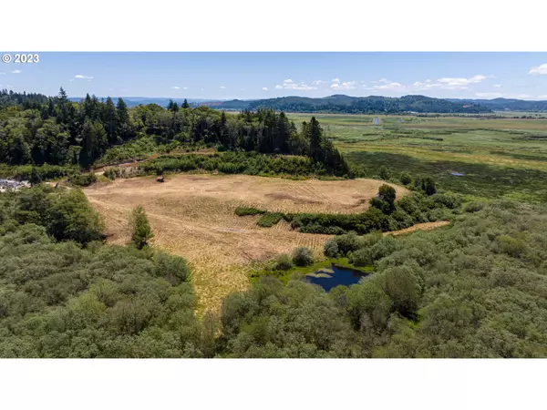 North Bank LN, Coquille, OR 97423