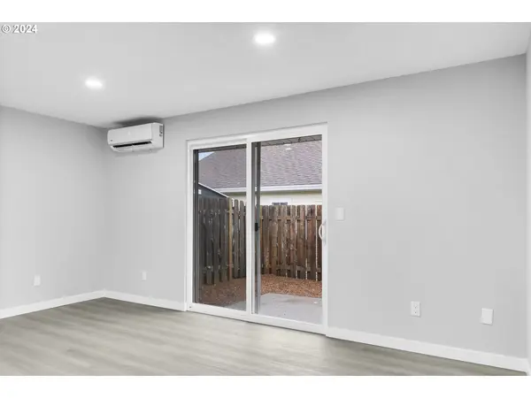 13647 GAFFNEY LN #19, Oregon City, OR 97045