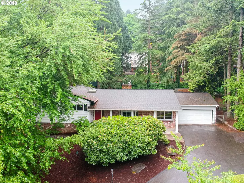 2388 OVERLOOK DR, Lake Oswego, OR 97034