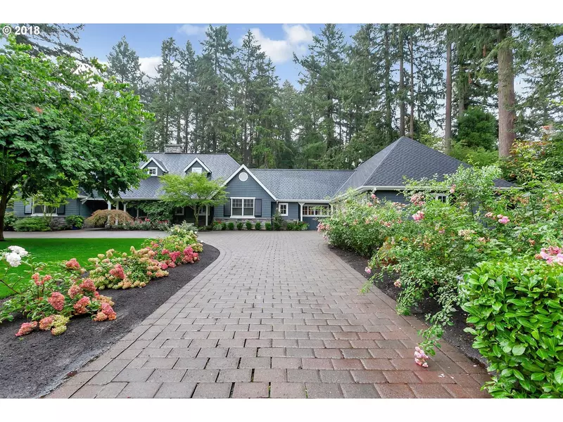 435 IRON MOUNTAIN BLVD, Lake Oswego, OR 97034