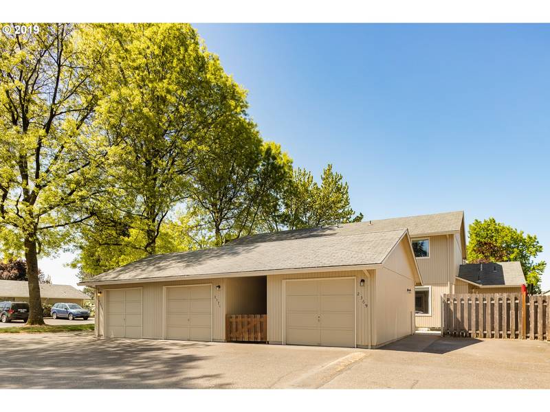 2371 SE DOVE ST, Hillsboro, OR 97123