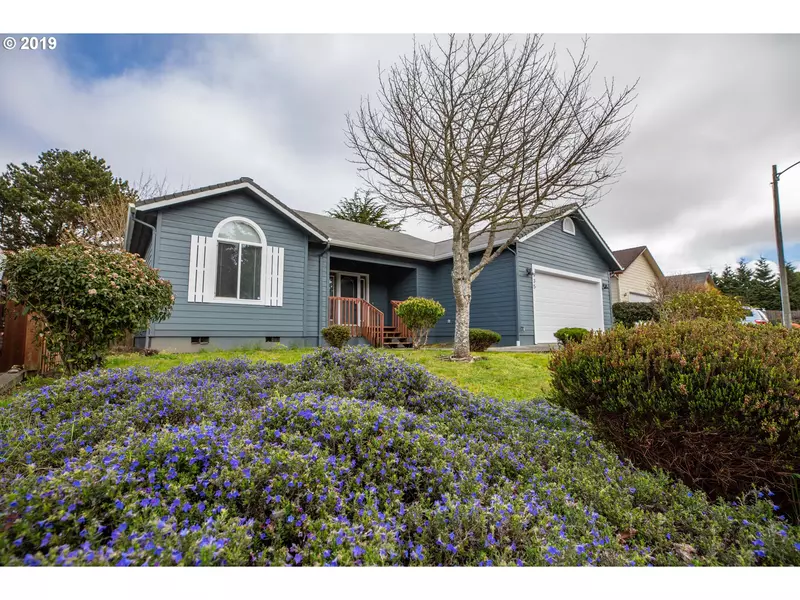 935 SEAGATE, Coos Bay, OR 97420