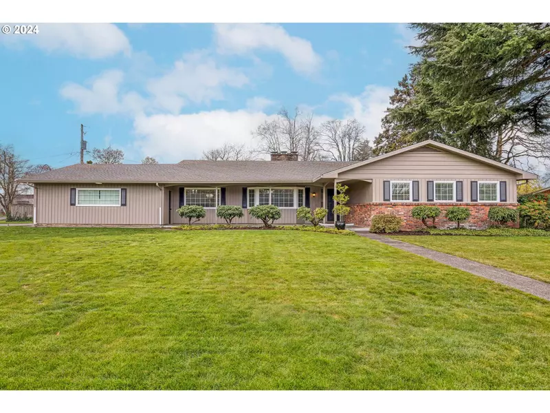 2180 WOOD ACRES DR, Eugene, OR 97401