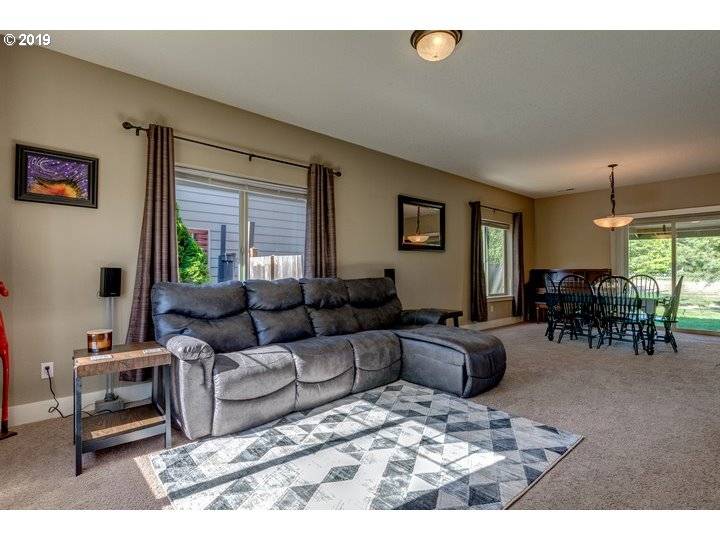 Newberg, OR 97132,555 DONNA DR