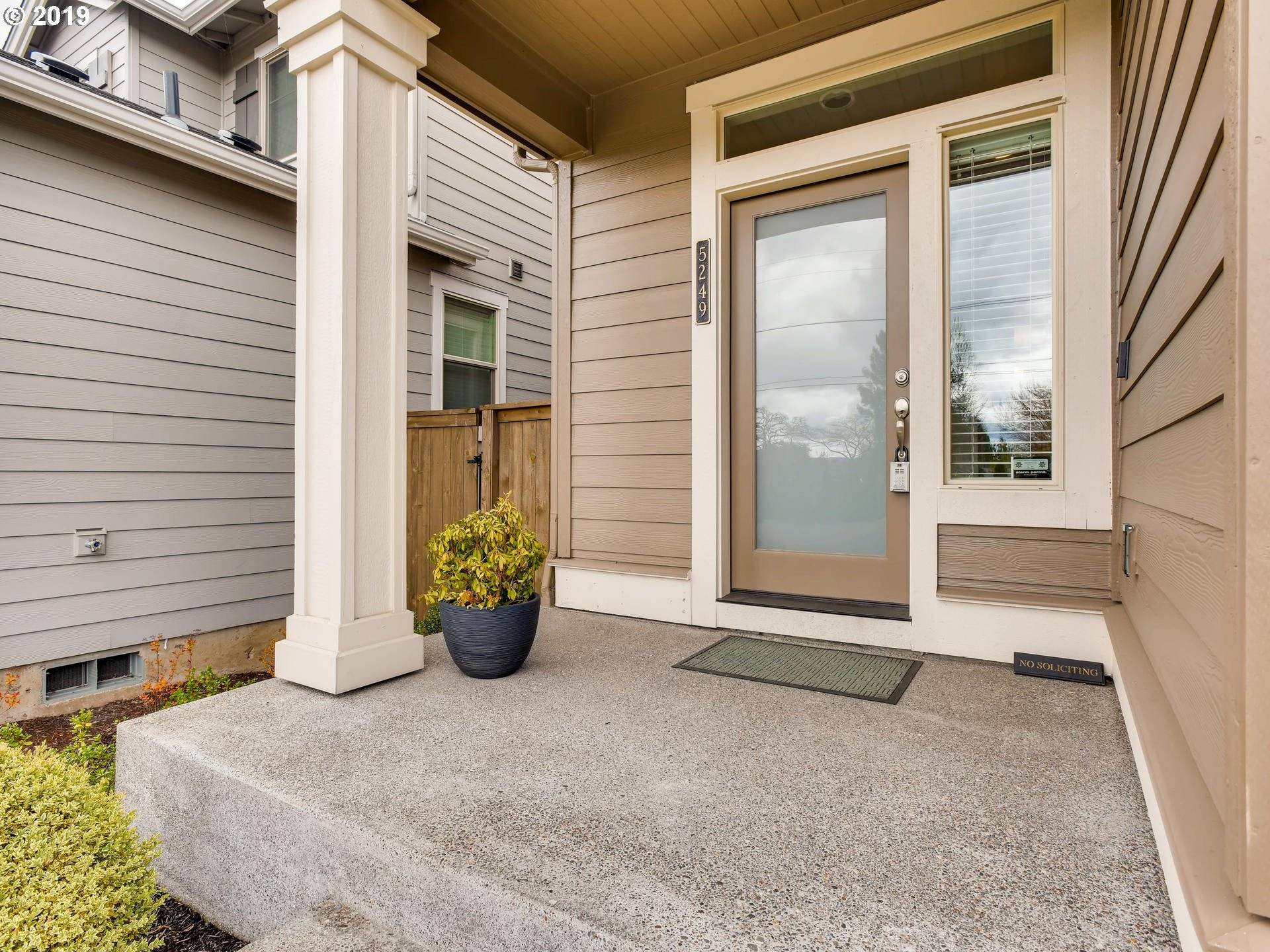 Hillsboro, OR 97123,5249 SE DAVIS RD