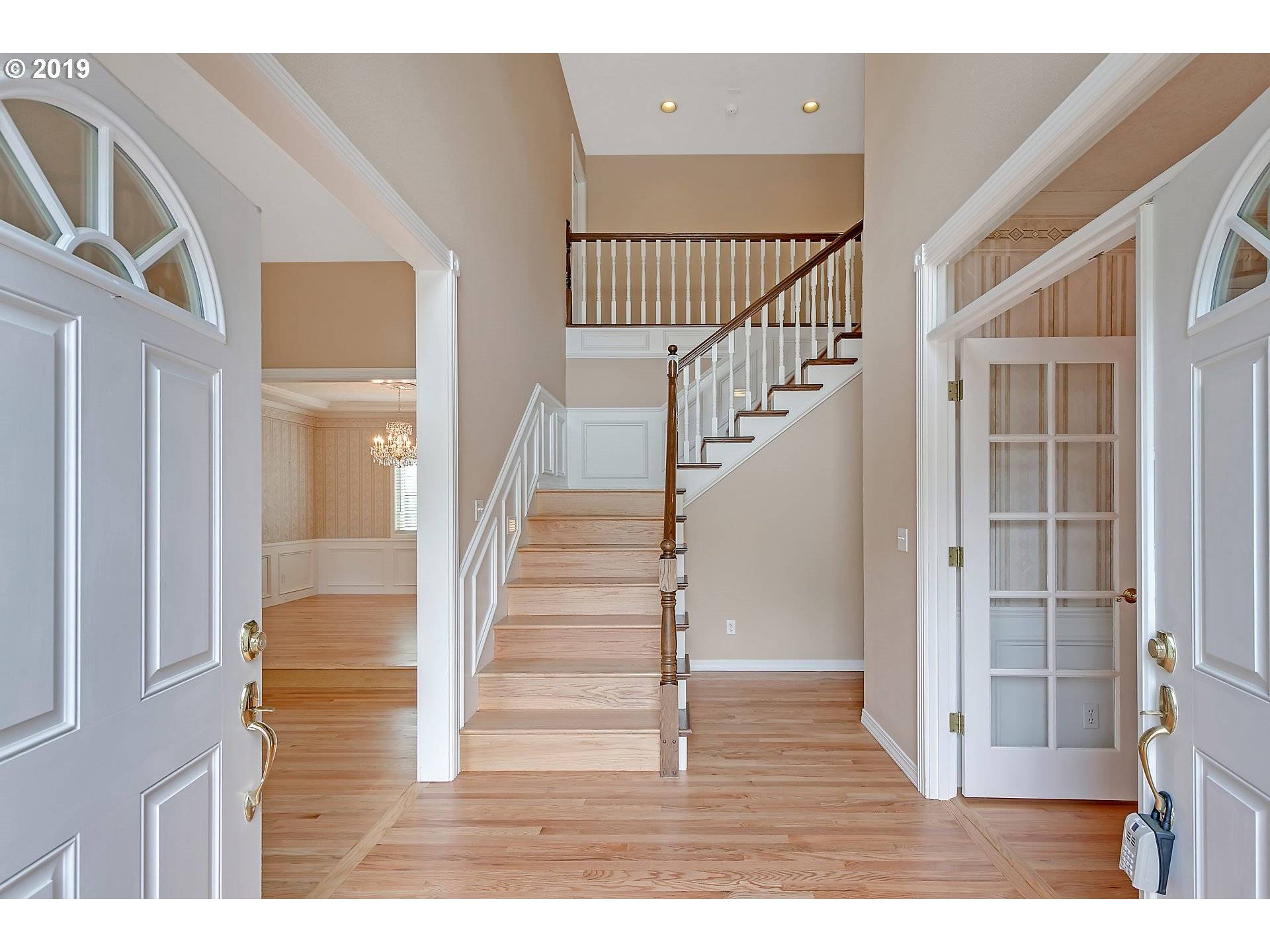 Lake Oswego, OR 97035,5745 BAY CREEK DR