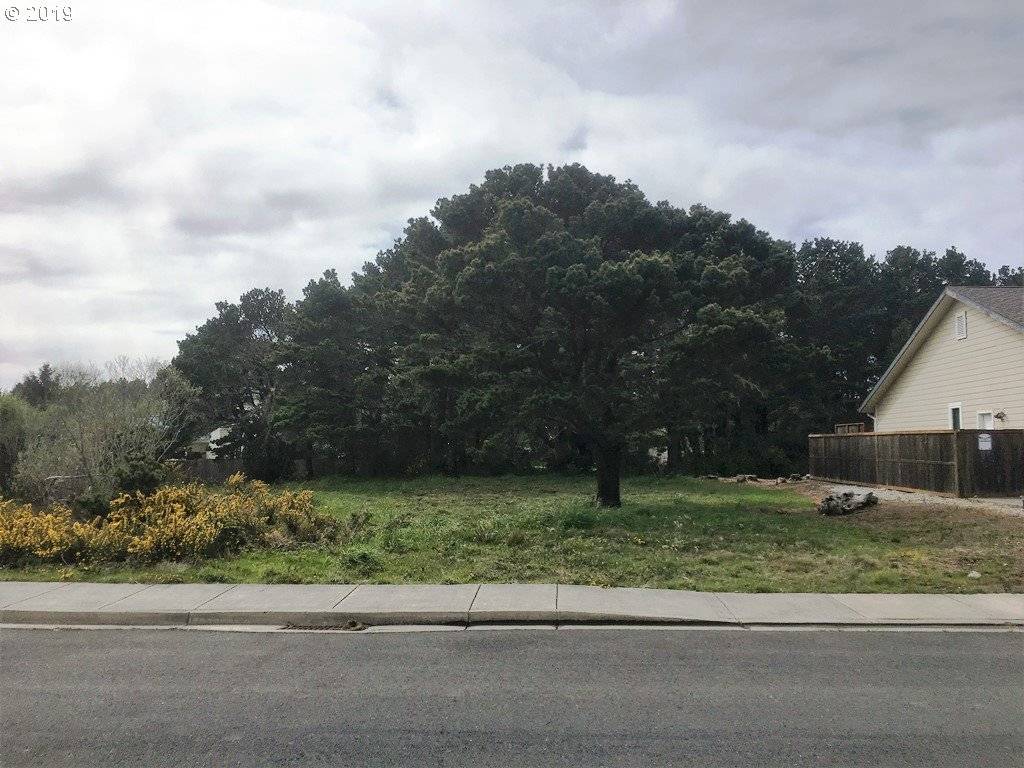 Bandon, OR 97411,3162 PERIWINKLE LN