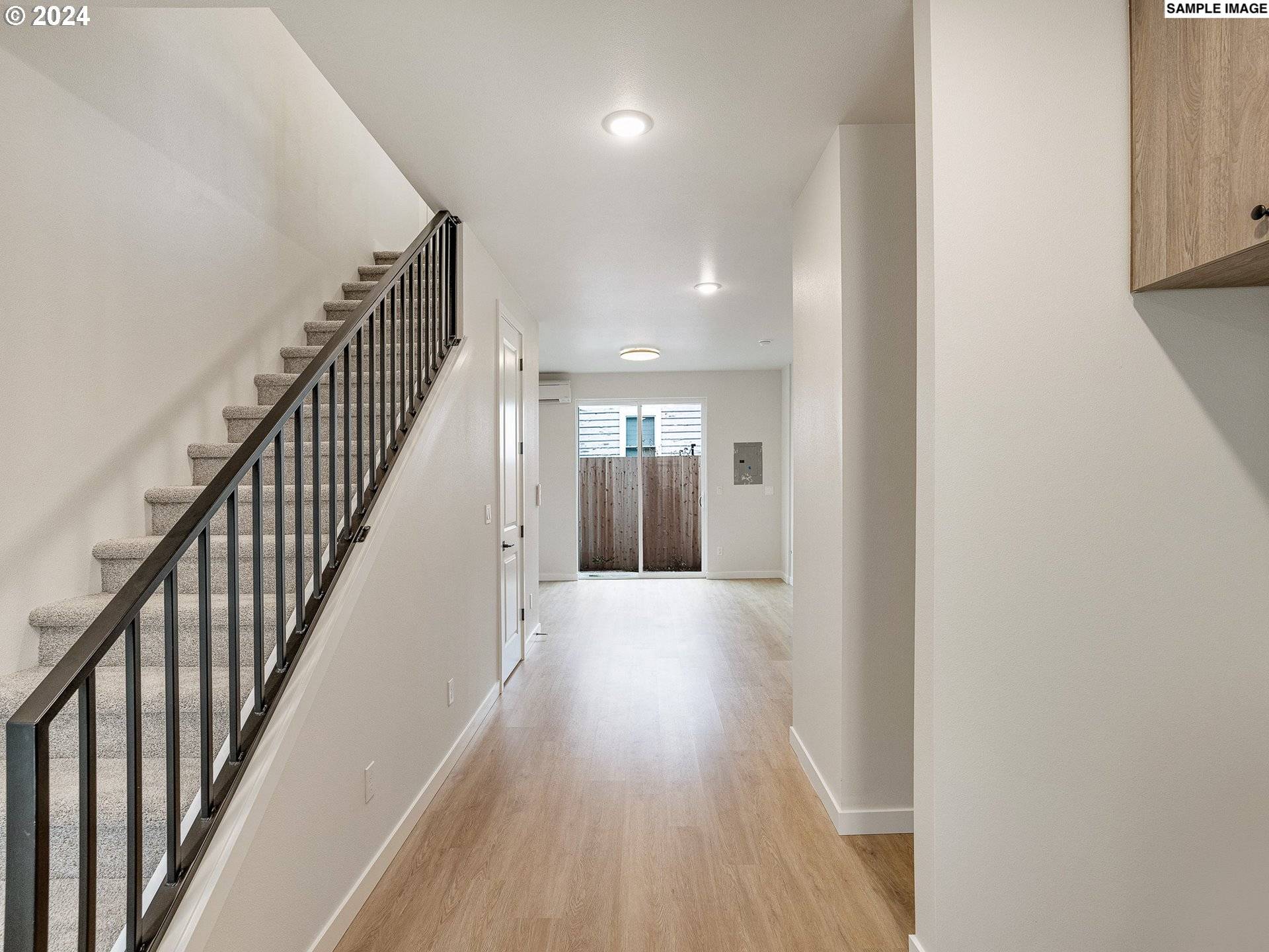 Portland, OR 97214,2221 SE 12th AVE #5