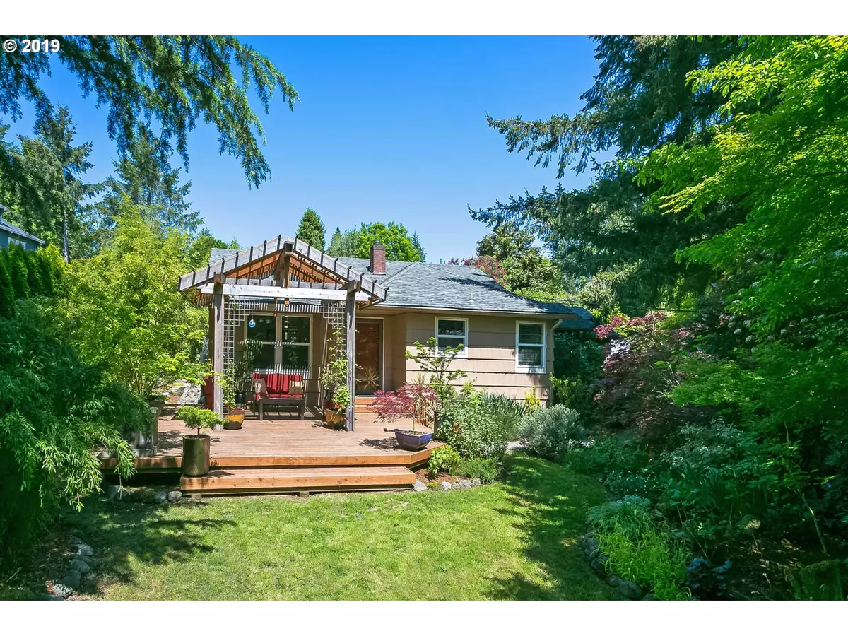 Portland, OR 97219,645 SW MAPLECREST DR