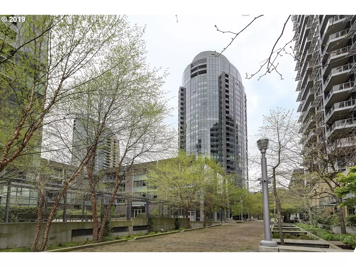 Portland, OR 97239,3601 SW RIVER PKWY #305