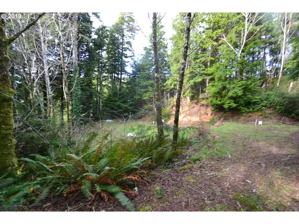 Lincoln City, OR 97367,6093 SE HEMLOCK DR