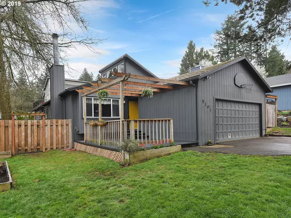 5104 SW BRUGGER ST, Portland, OR 97219