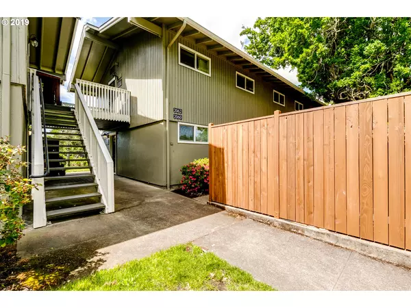 2062 W 14TH PL, Eugene, OR 97402