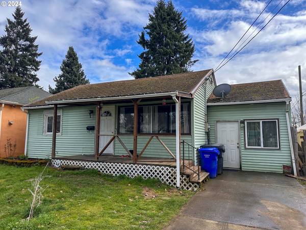 175 W GLOUCESTER ST, Gladstone, OR 97027