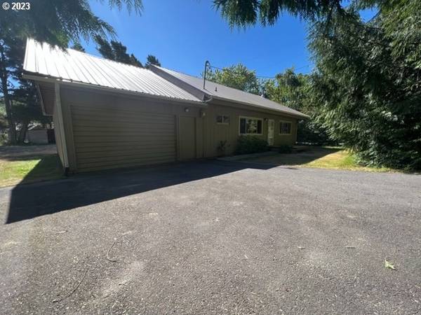 87831 HIGHWAY 101, Florence, OR 97439