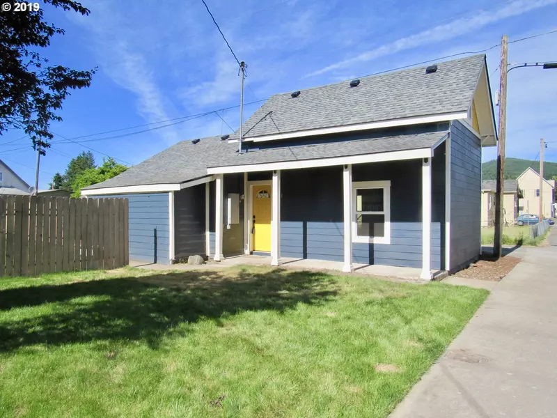 228 A ST, Castle Rock, WA 98611