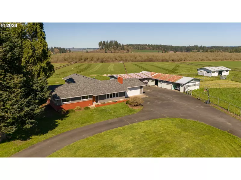 10431 NE EQUESTRIAN DR, Mc Minnville, OR 97128