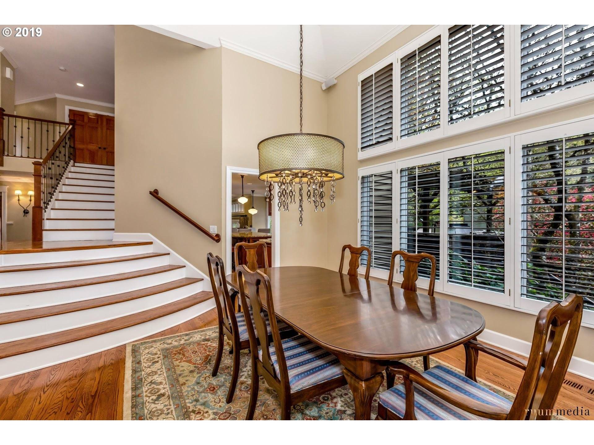 Lake Oswego, OR 97034,2464 PALISADES CREST DR