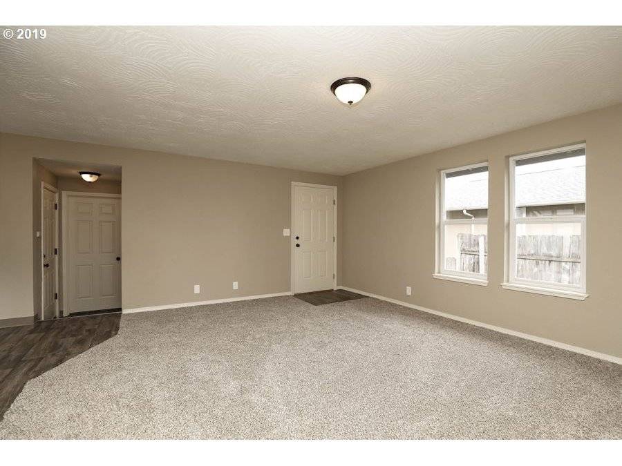 Longview, WA 98632,3989 ESTATE DR