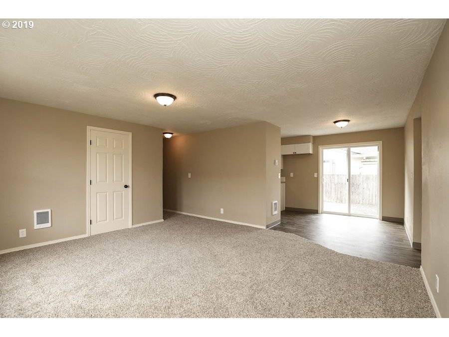 Longview, WA 98632,3989 ESTATE DR