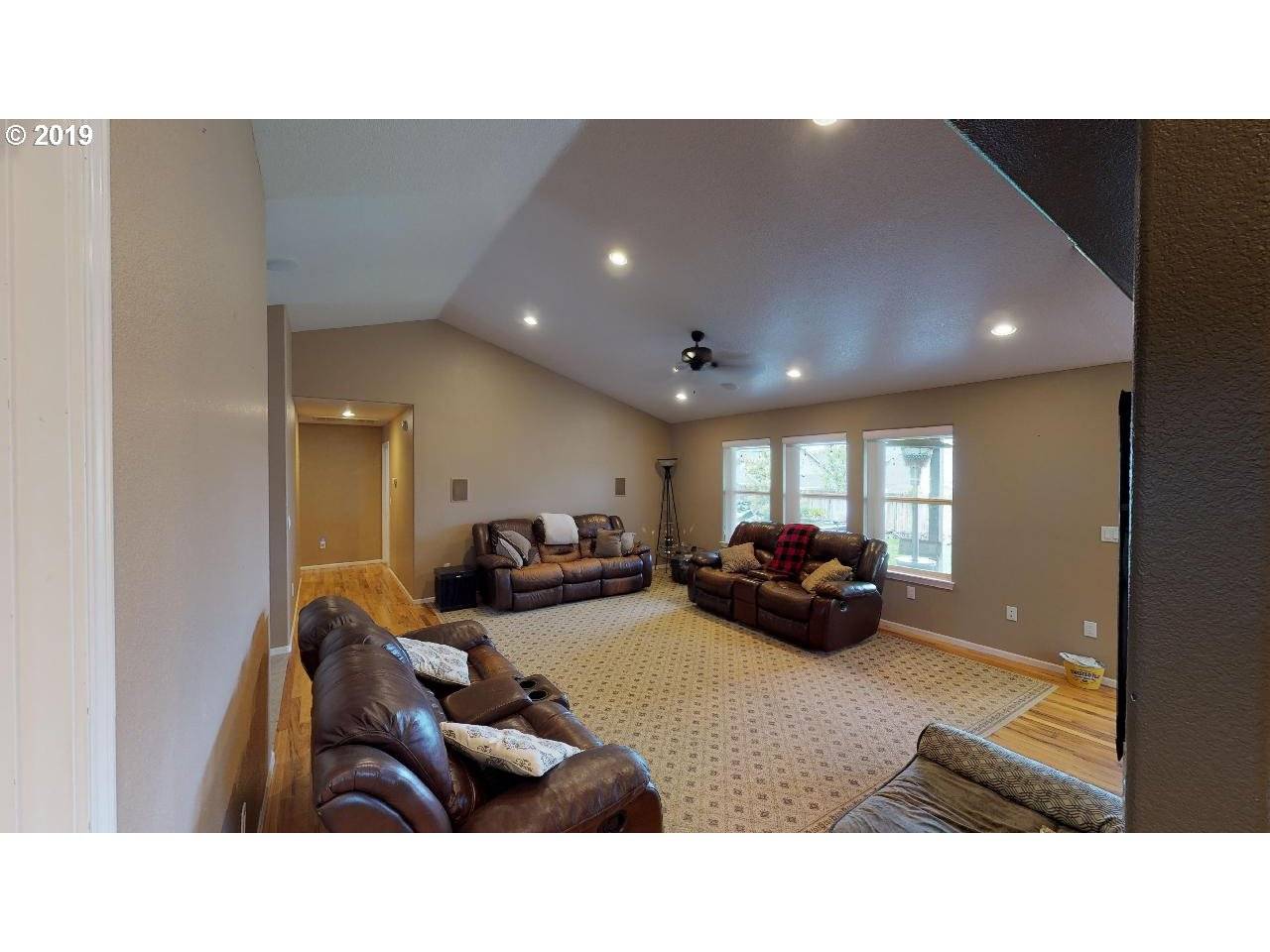 Sutherlin, OR 97479,2573 GOLFVIEW AVE