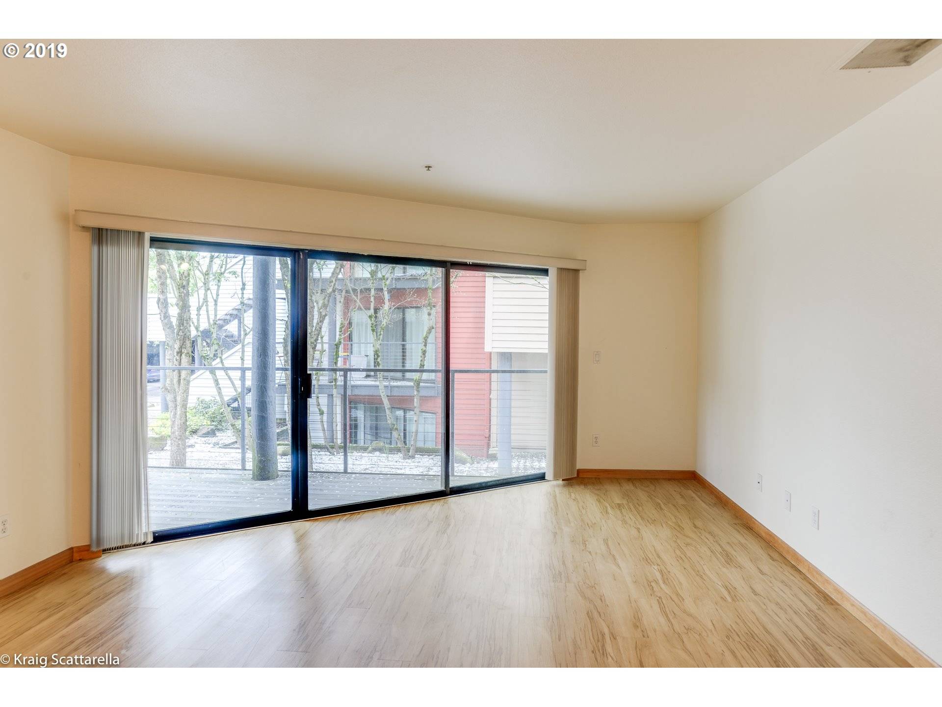 Portland, OR 97209,720 NW NAITO PKWY #D22