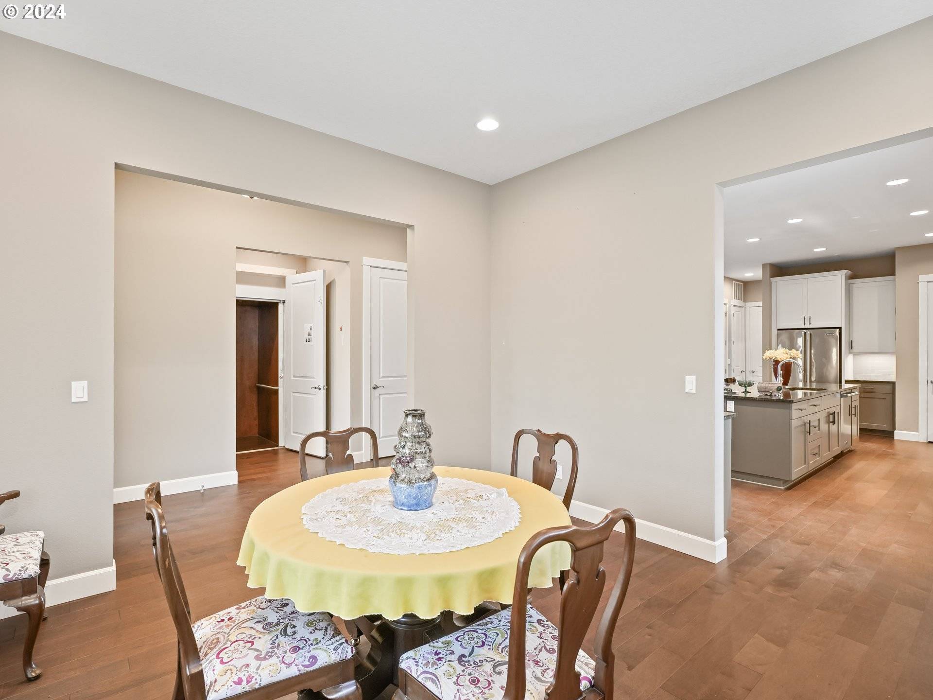 Lake Oswego, OR 97034,729 3RD ST