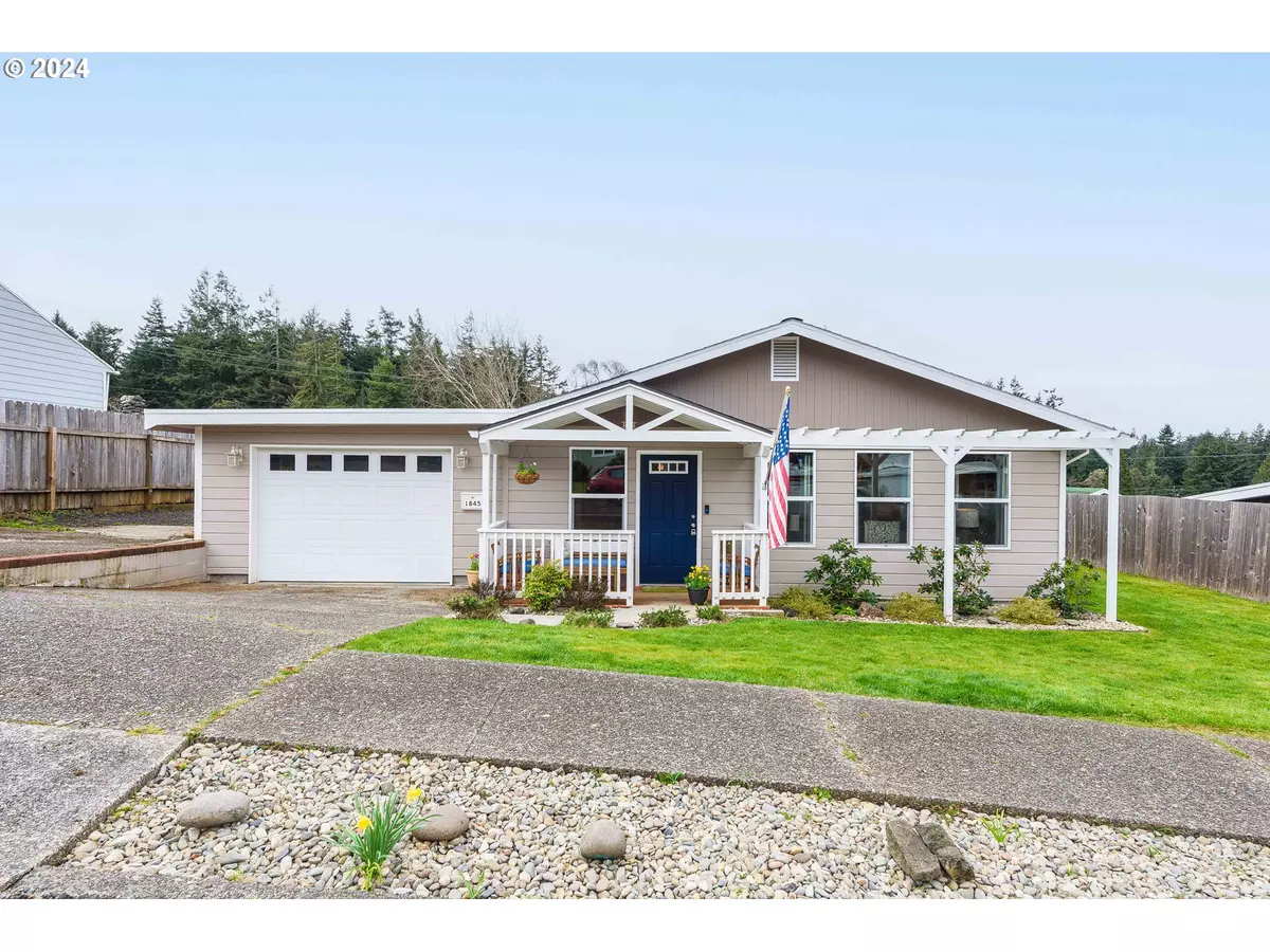 Coos Bay, OR 97420,1845 JUNIPER AVE