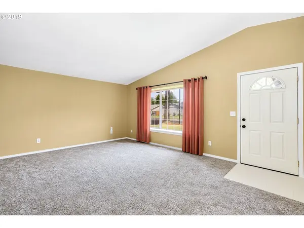 20190 SW ALMOND ST, Beaverton, OR 97003