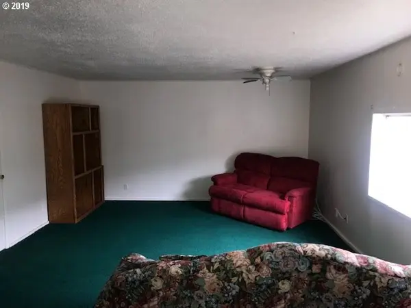 Eugene, OR 97402,2050 PRIMROSE ST