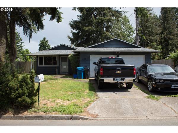 228 SYCAMORE AVE, Woodburn, OR 97071