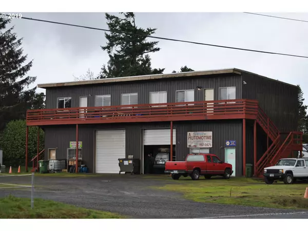 5292 HECETA BEACH RD, Florence, OR 97439