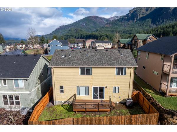 Cascade Locks, OR 97014,85 SE WARM SPRINGS DR