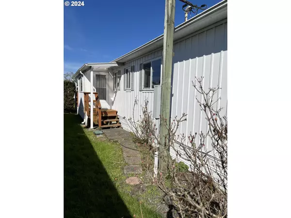 Warrenton, OR 97146,701 NW Warrenton DR #22