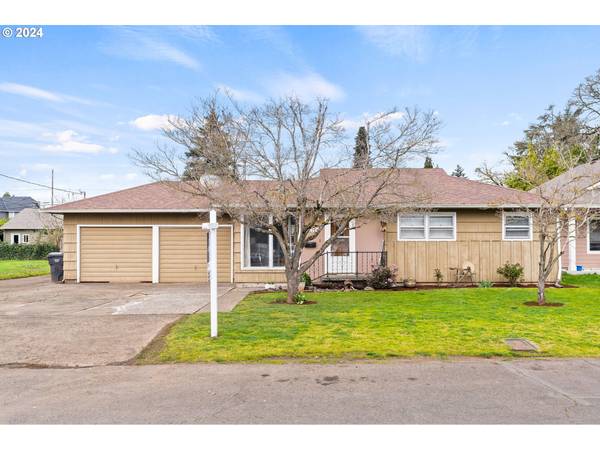 360 E FAIRFIELD ST, Gladstone, OR 97027