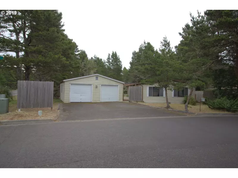 804 SIANO LOOP, Florence, OR 97439