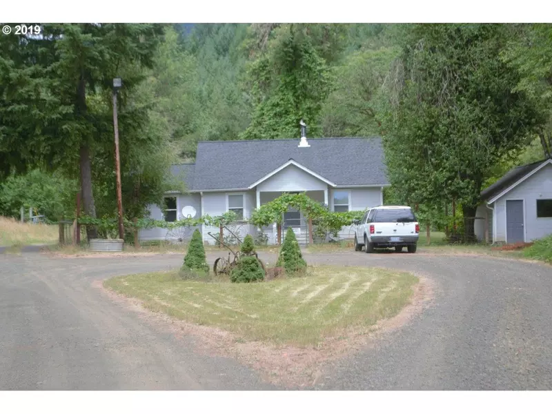 2107 SPARKS RD, Oakland, OR 97462