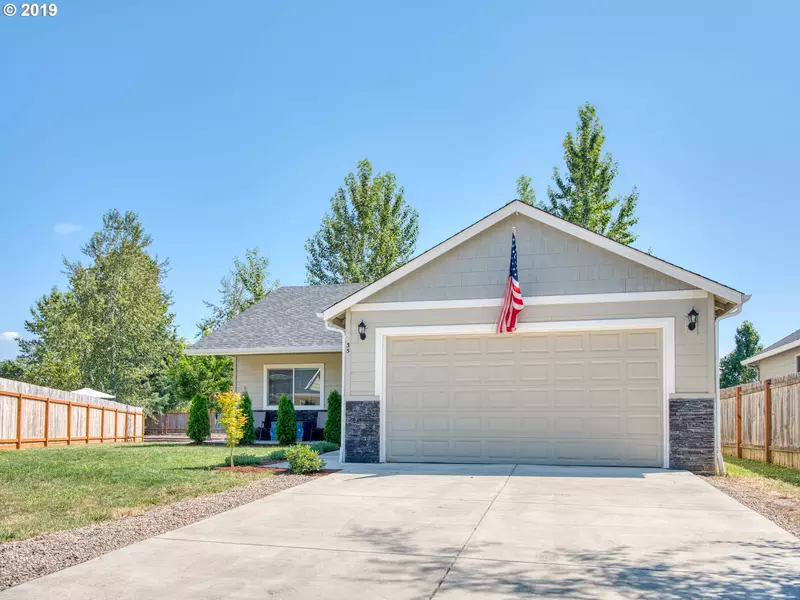 35 ALMOND WAY, Creswell, OR 97426