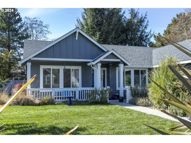 395 E KERSHUL CIR, Gearhart, OR 97138